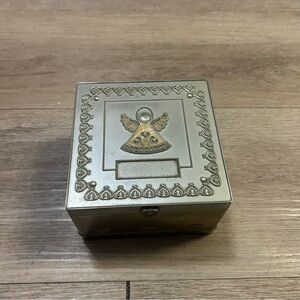 Things Remembered Jewlery Box